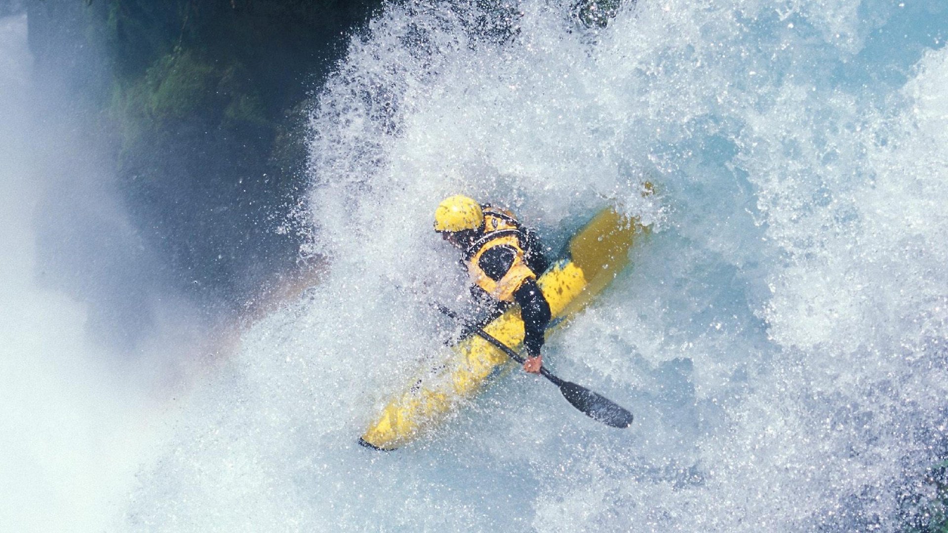 库尔图瓦神级接管，厄瓜多尔关键先生助皇马欧冠突围塞维利亚
